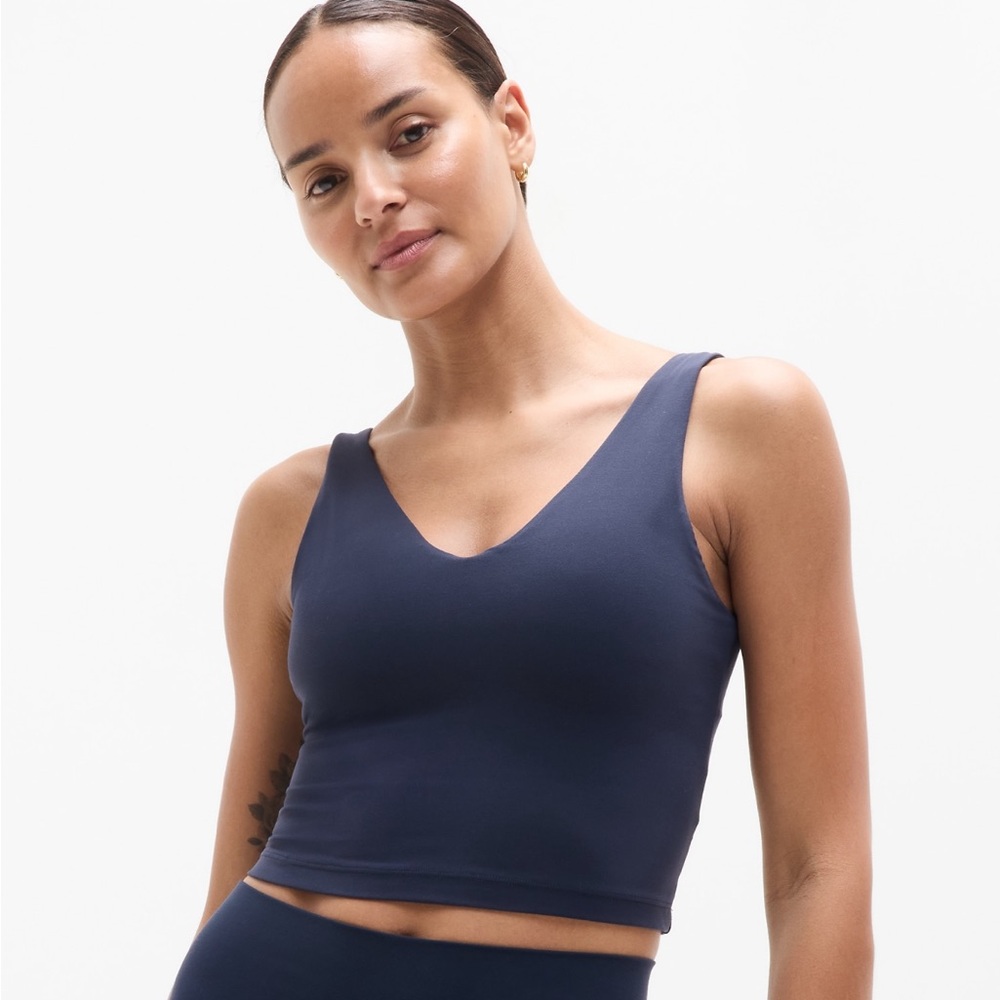 Athleta V-Neck Cropped Sports Bra Tank Size Large